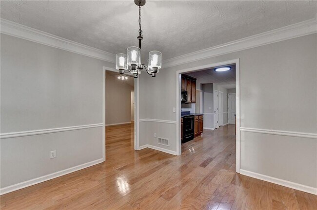 Building Photo - 310 Andrew Ridge Dr