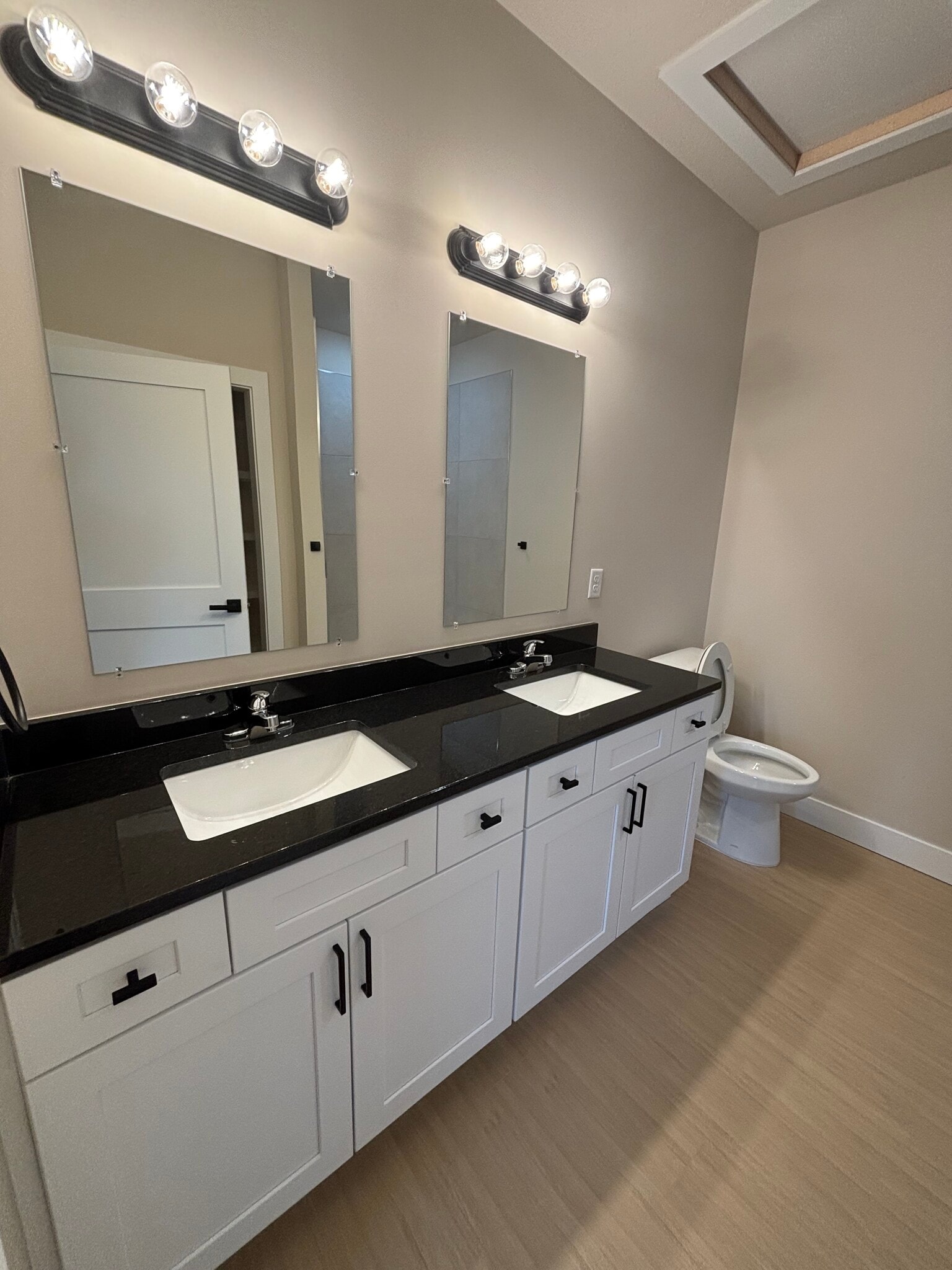 Building Photo - 1291 N Curtis Ct