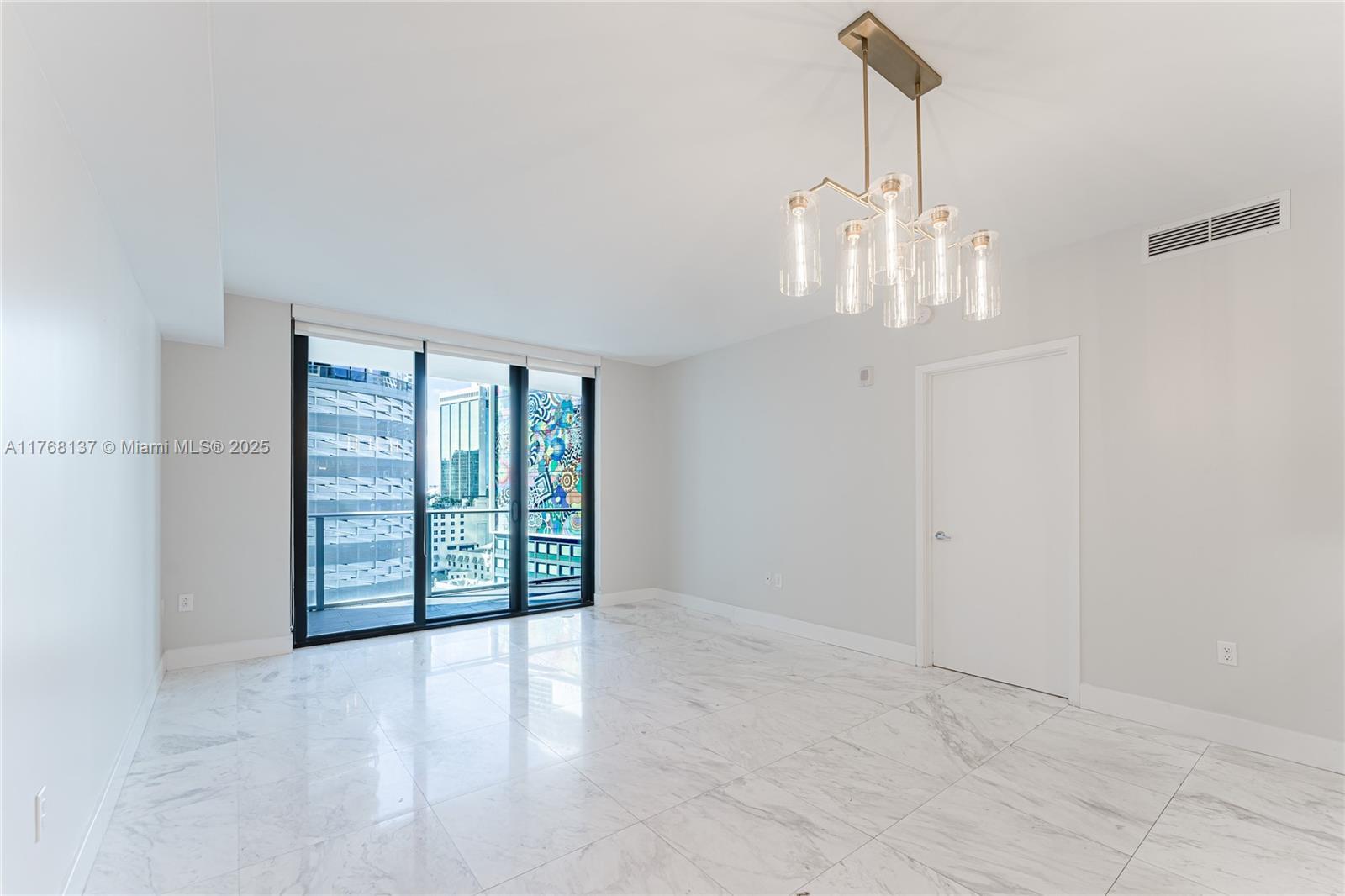 Building Photo - 1010 Brickell Ave