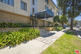 Building Photo - 456 S Harvard Blvd