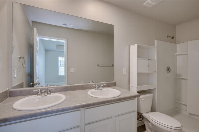 Building Photo - 2177 River Park Ct