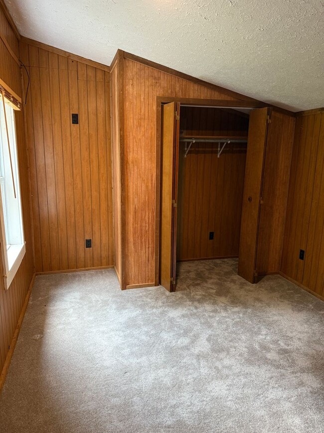 Building Photo - 150 Smith St