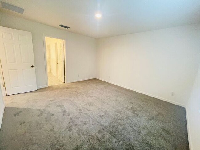 Building Photo - Coming Soon!!!-Blue Springs Reserve-180 Glass Onion Dr Groveland, FL 34737