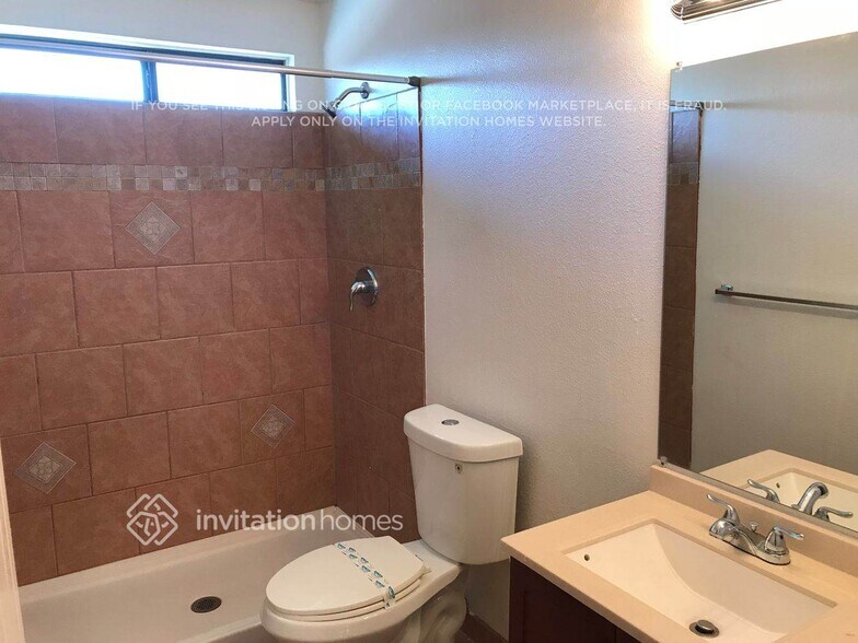 Building Photo - 4102 N 85th Dr
