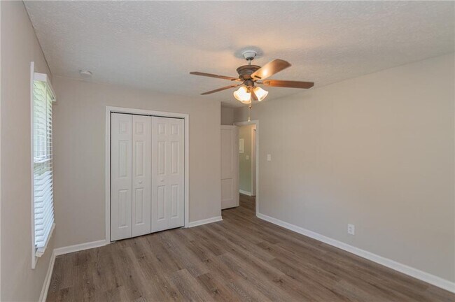 Building Photo - 525 Baker Cir NW
