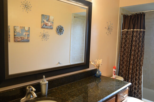 Building Photo - 8416 Indian Wells Ct