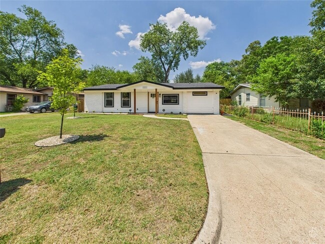 Building Photo - 8810 Slayton Dr