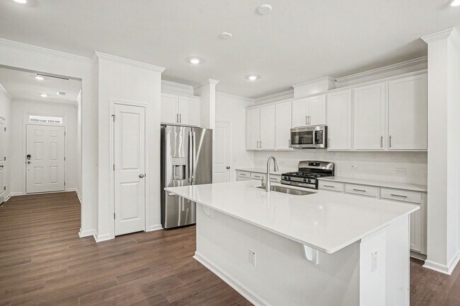 Building Photo - Brand-New Townhome Living in Raleigh!