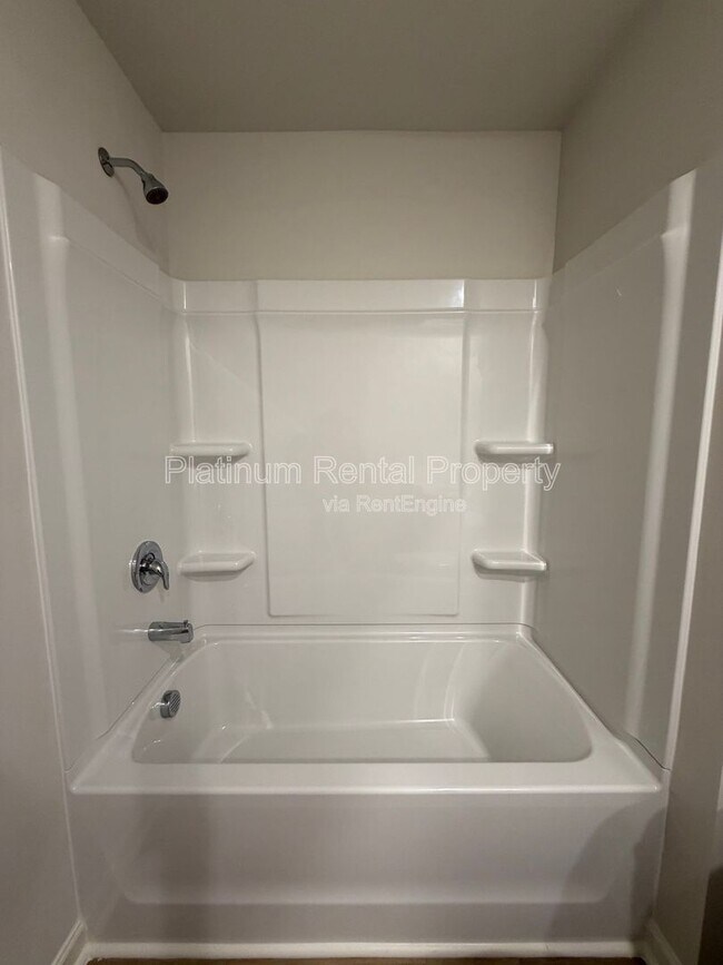 Building Photo - 54 Rustin Rdg