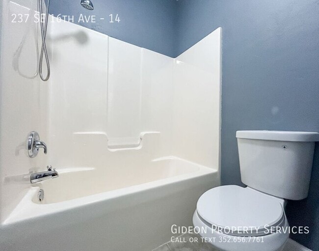 Building Photo - 237 SE 16th Ave