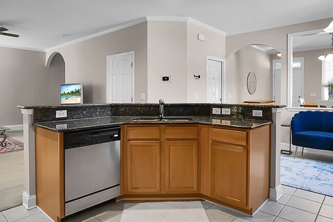 Building Photo - 1519 Thoroughbred Blvd