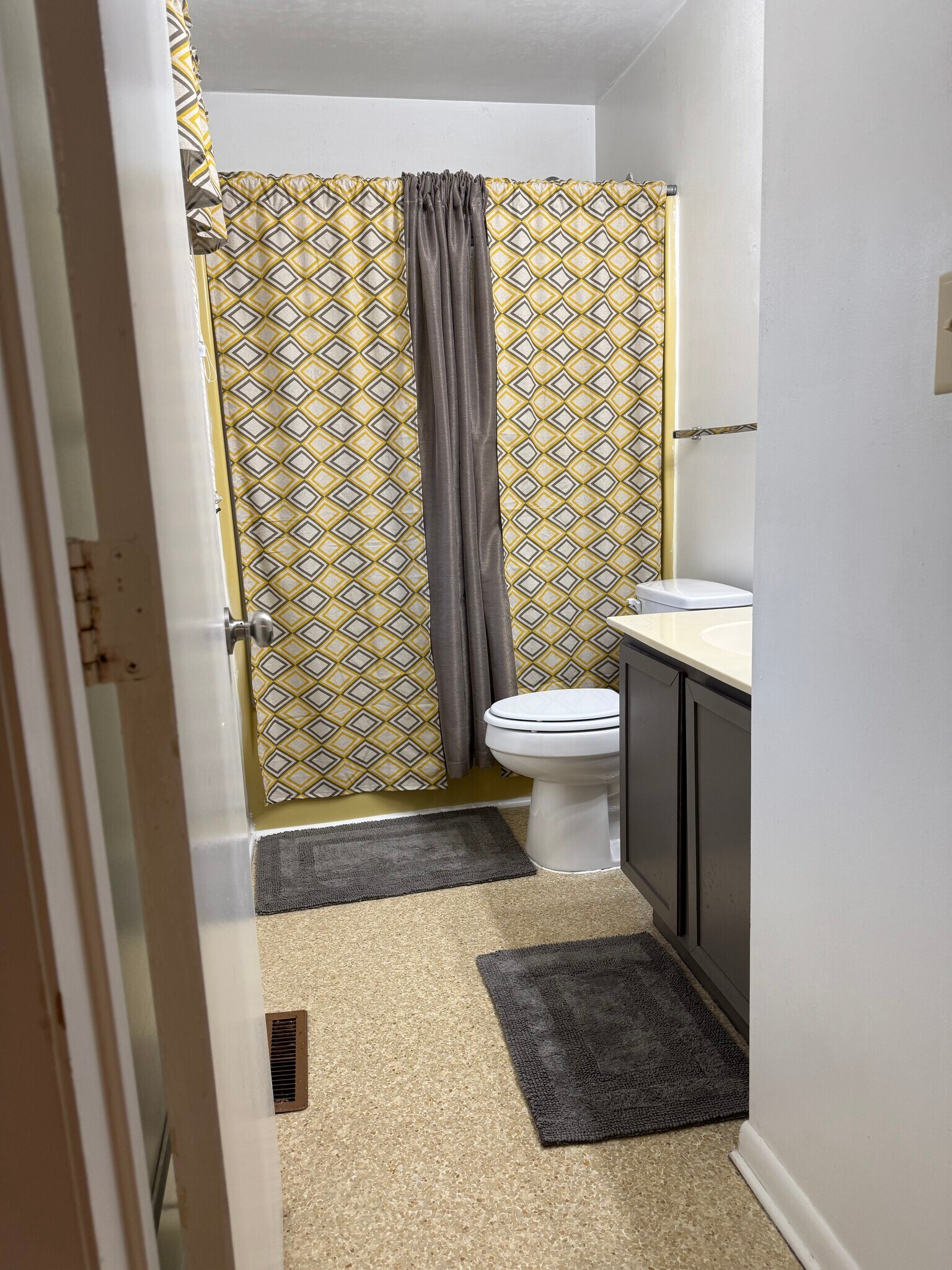 Building Photo - 334 Shenandoah Cir