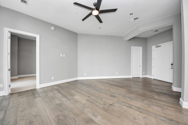 Building Photo - 1409 Post Oak Blvd