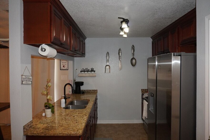 Building Photo - 3632 Candlehill