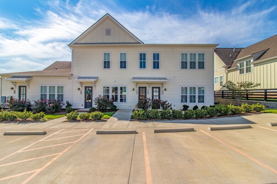 Building Photo - 1980 Carothers Rd