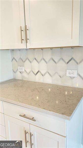 Building Photo - 72 Riverclub Rd