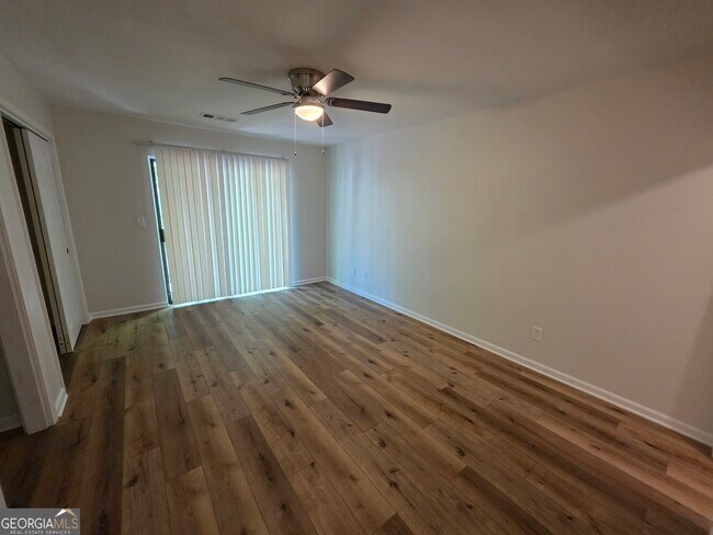 Building Photo - 76 Cobblestone Creek