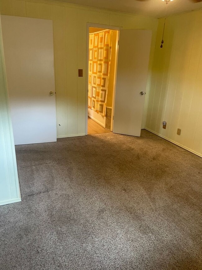 Building Photo - Cute 2 Bedroom Condo in Great Sparks location