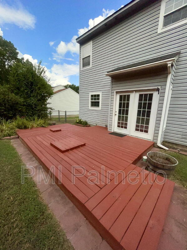 Building Photo - 116 S Mercer Dr
