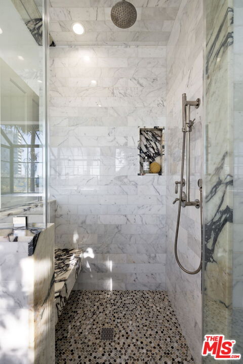 Building Photo - 202 San Vicente Blvd