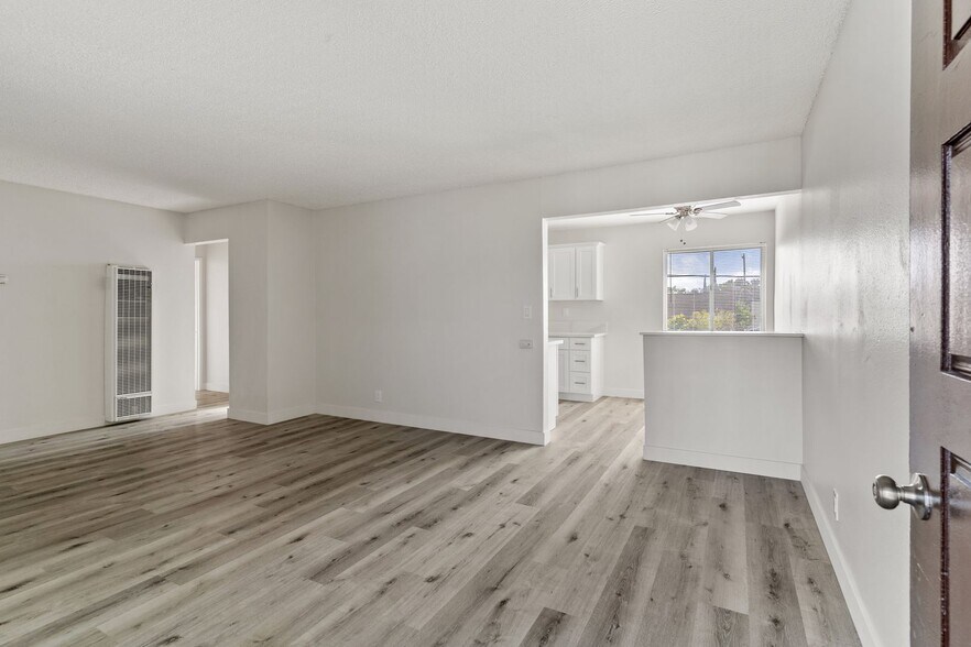 Primary Photo - 1050 Gaviota Ave