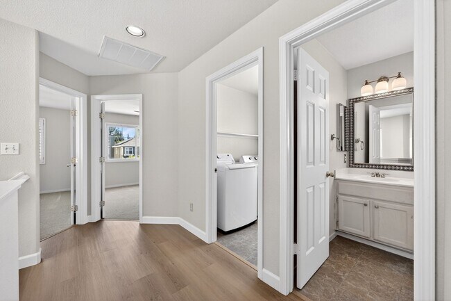 Building Photo - Renovated Court Location Beauty – Spacious 4BD Home Near Pleasant Hill!