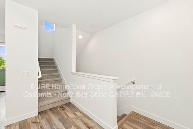 Building Photo - 259 Gambrel Cir