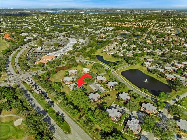 Building Photo - 2930 SW Sunset Trace Cir