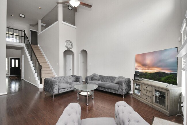 Building Photo - 8002 Mesquite Hill Ln