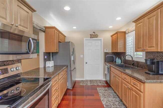 Building Photo - 1542 Dinnerbell Ln E