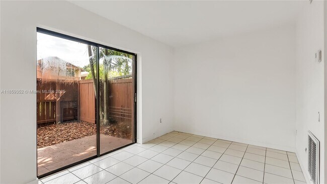 Building Photo - 7123 SW 115th Pl