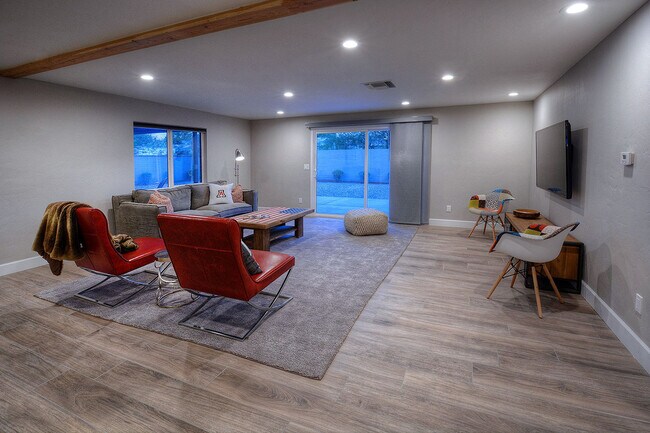 Building Photo - PRELEASE FOR AUGUST 2026 - Gorgeous Brick ...