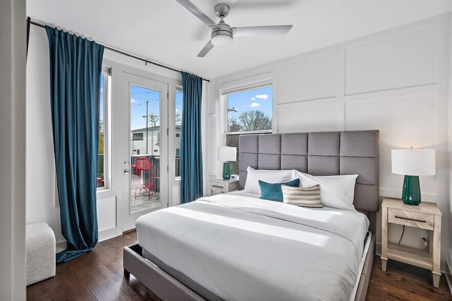 Building Photo - 2702 Delaware Ave