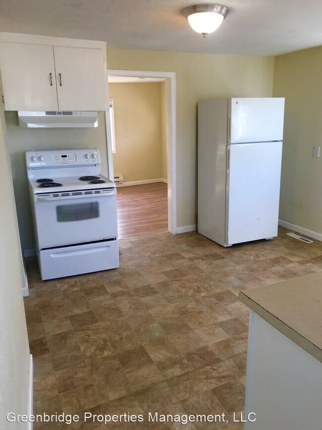 Building Photo - 4 br, 2 bath House - 4214 NE Highland Ct.