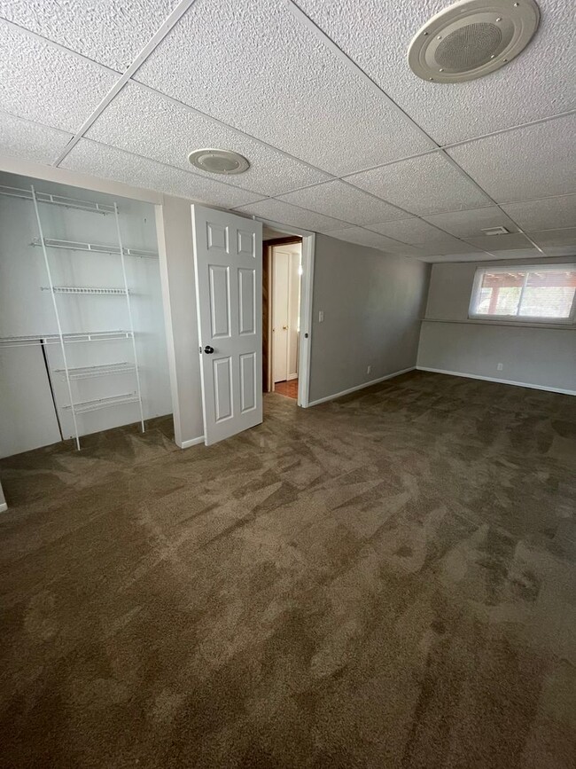 Building Photo - 9131 W 90th Pl