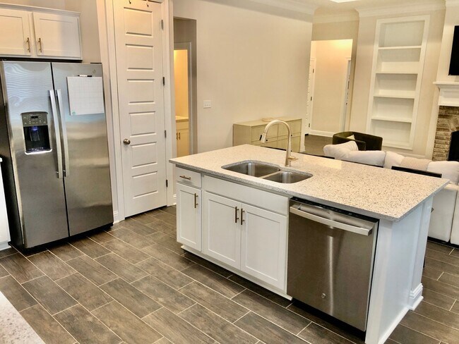 Building Photo - Abita Chase 824
