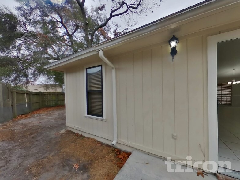 Building Photo - 12440 Anesworth Ct