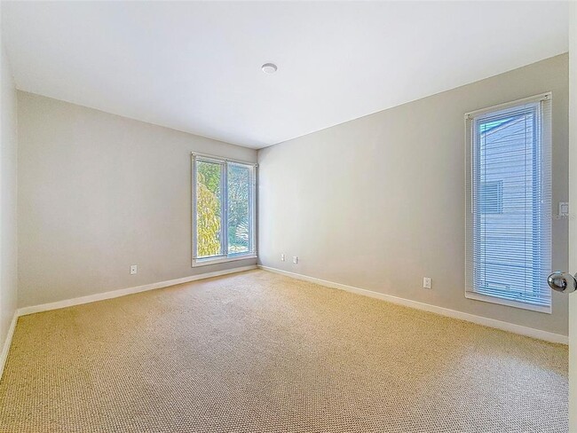 Building Photo - 1351 Willow Brk Dr