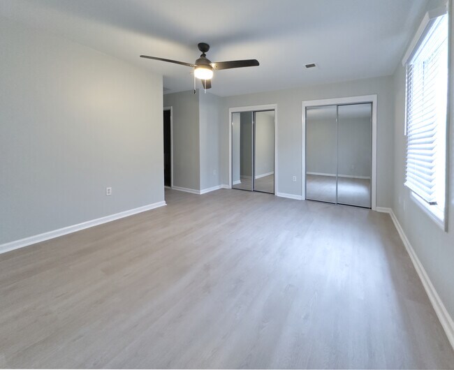 Building Photo - 1001 Garfield Ave