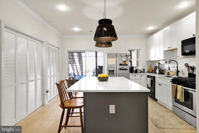 Building Photo - 407 O St NW
