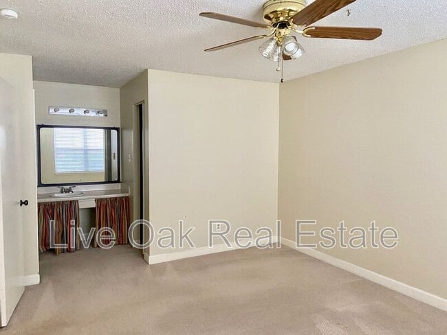 Building Photo - 4160 Thalia Station Cir