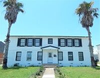 Building Photo - 638 Glazebrook St