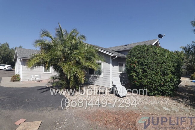 Building Photo - 22845 Vista Ramona Rd