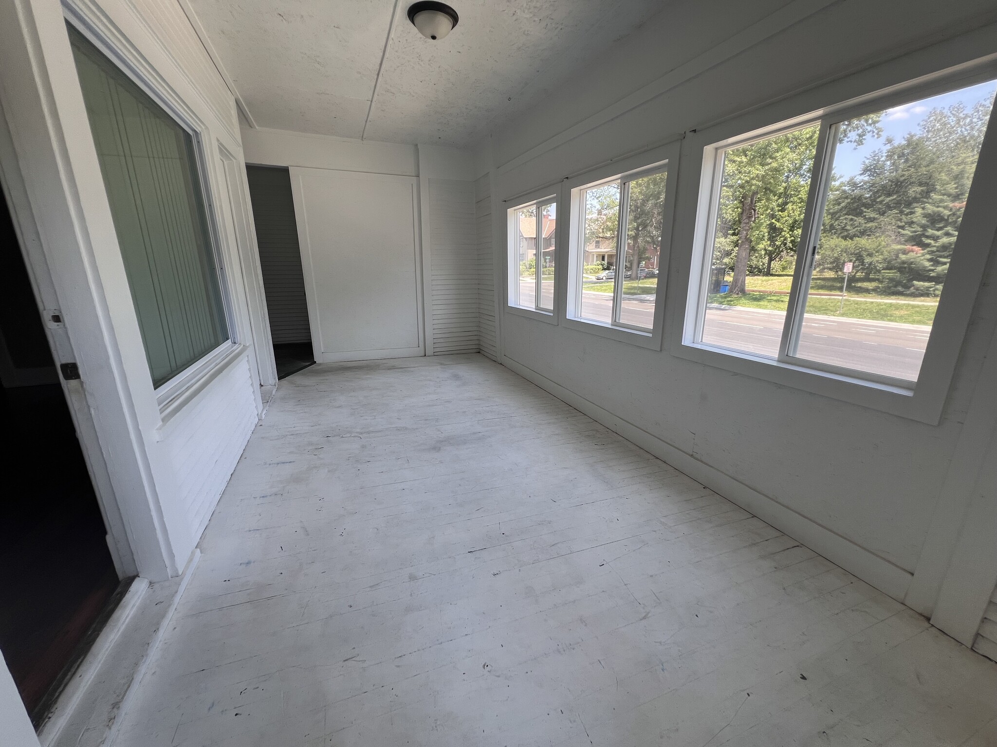 Sun room - 1019 S 17th St