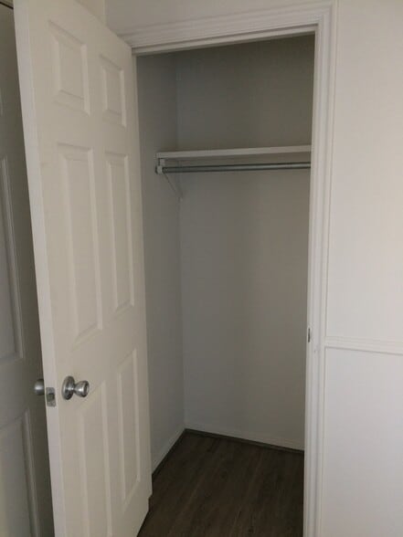 Building Photo - 2251 S 3500 W