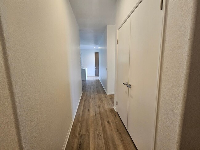 Building Photo - SENIOR 55+ COMMUNITY BEAUTIFUL 2BED/2BATH