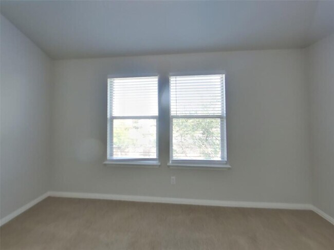 Building Photo - 1913 Colony Glen Ln