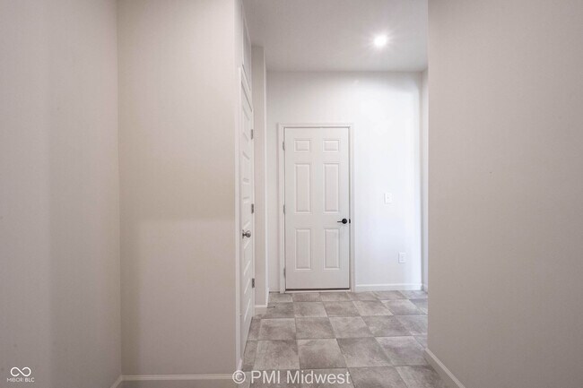Building Photo - 6809 Blackwater Ln