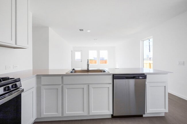 Building Photo - 1442 Mira Mill