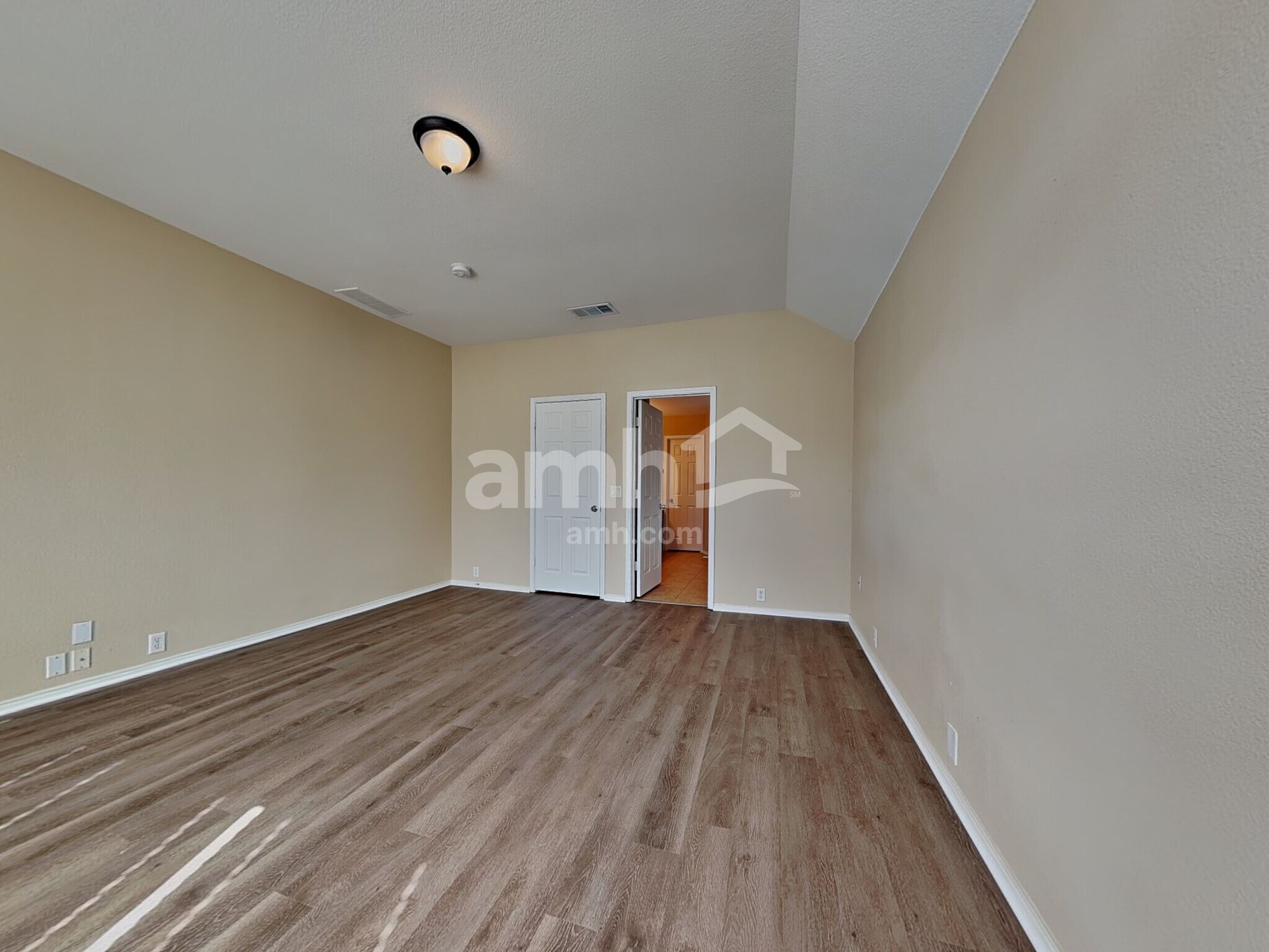 Building Photo - 1216 Mule Deer Dr